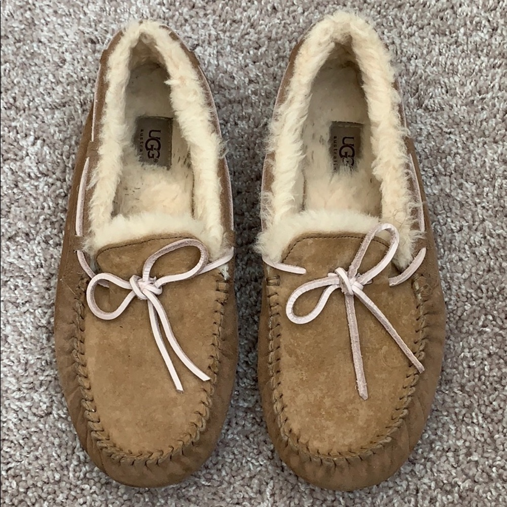Ugg Women’s Dakota Slipper